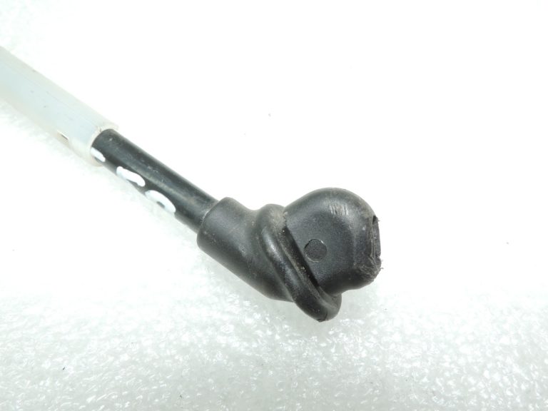 Oriģināls Toyota Yaris P13 motora pārsega atbalsta kronšteins 534400D100