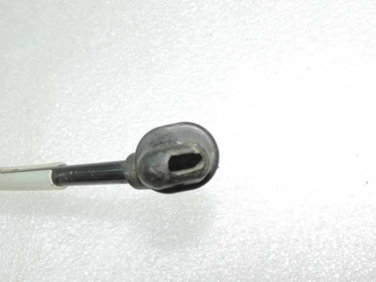 Oriģināls Toyota Yaris P13 motora pārsega atbalsta kronšteins 534400D100