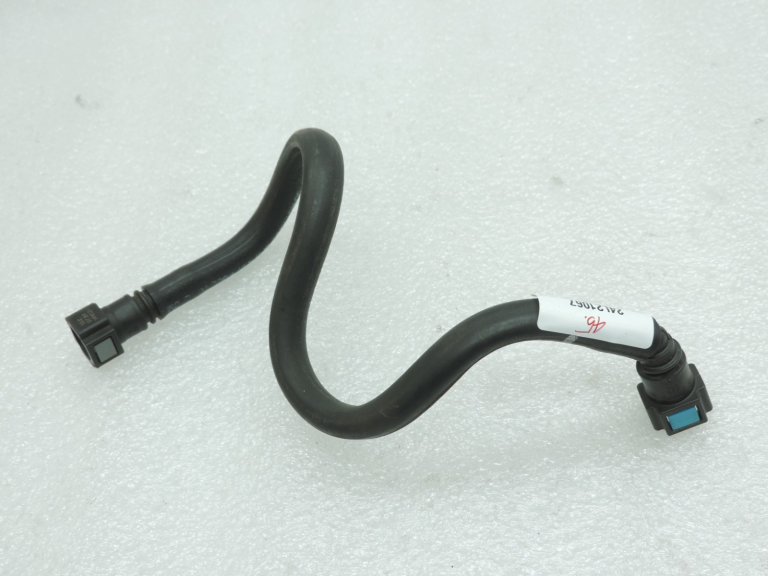 Oriģināla Toyota Yaris P13 1.3 1NR-FE degvielas sadalītāja degvielas padeves caurule