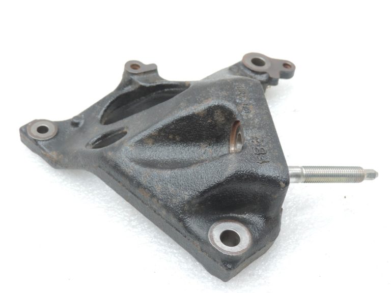 Oriģināls Toyota Yaris P13 1.3 VVT-i motora stiprinājums Motora stiprinājums 1231547040