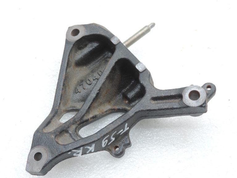Oriģināls Toyota Yaris P13 1.3 VVT-i motora stiprinājums Motora stiprinājums 1231547040