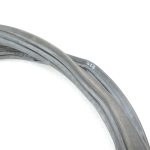 Oriģināls Toyota Yaris P13 aizmugurējo durvju blīvētājs 678810D070 67881-0D070