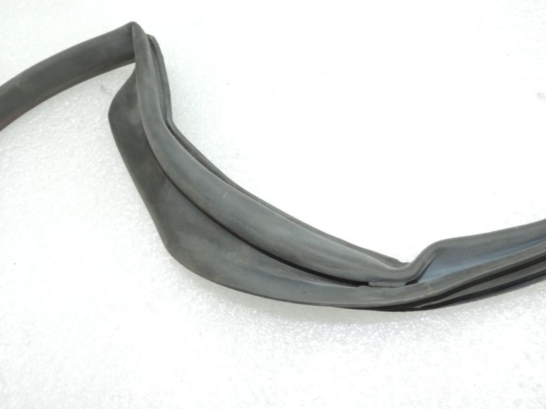 Oriģināls Toyota Yaris P13 durvju blīvējums priekšējais kreisais 678620D120 678620D121