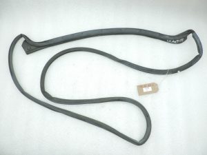 Oriģināls Toyota Yaris P13 aizmugurējo kreiso durvju blīvējums 678720D090 678720D091