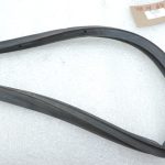 Oriģināls Toyota Yaris P13 aizmugurējo kreiso durvju blīvējums 678720D090 678720D091