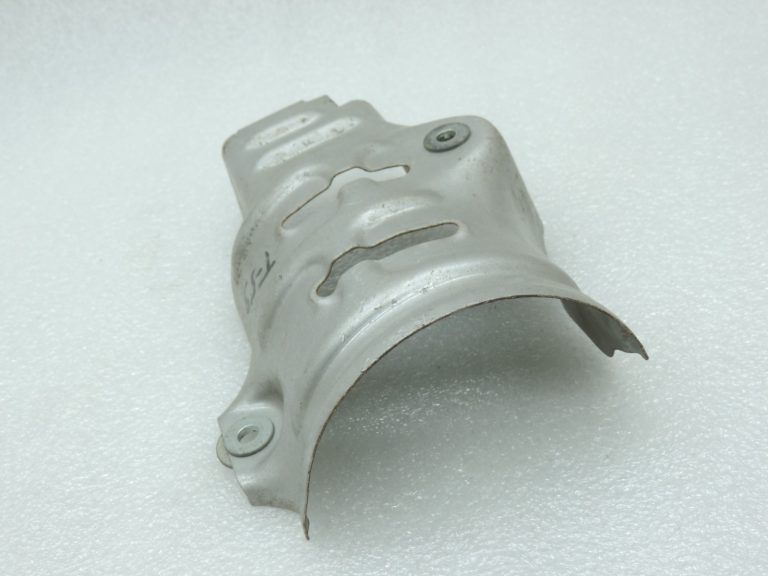 Oriģinālā Toyota Yaris P13 1.3 1NR-FE katalītiskā neitralizatora siltumizolācijas plāksne 1716847030