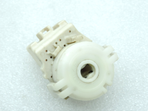 Oriģinālais Toyota Yaris P9 aizdedzes slēdzis 8445071010 84450-71010