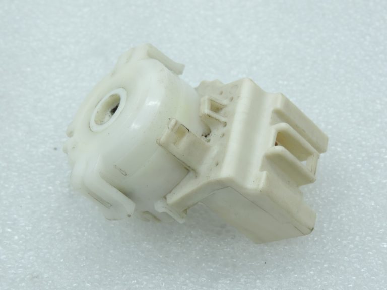 Oriģinālais Toyota Yaris P9 aizdedzes slēdzis 8445071010 84450-71010