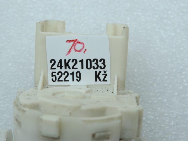 Oriģinālais Toyota Yaris P9 aizdedzes slēdzis 8445071010 84450-71010