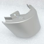 Oriģināls Toyota Yaris P9 stūres rata pārsegs labajā pusē sudraba krāsā 451160D010B0