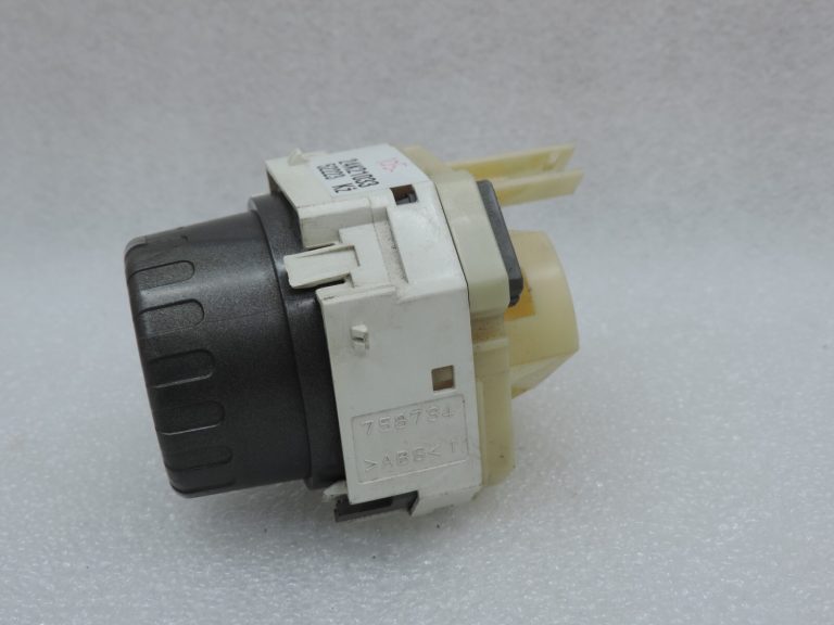 Oriģināls Toyota Yaris P9 gaisa kondicionēšanas un apsildes vadības slēdzis 559010D010 55901-0D010