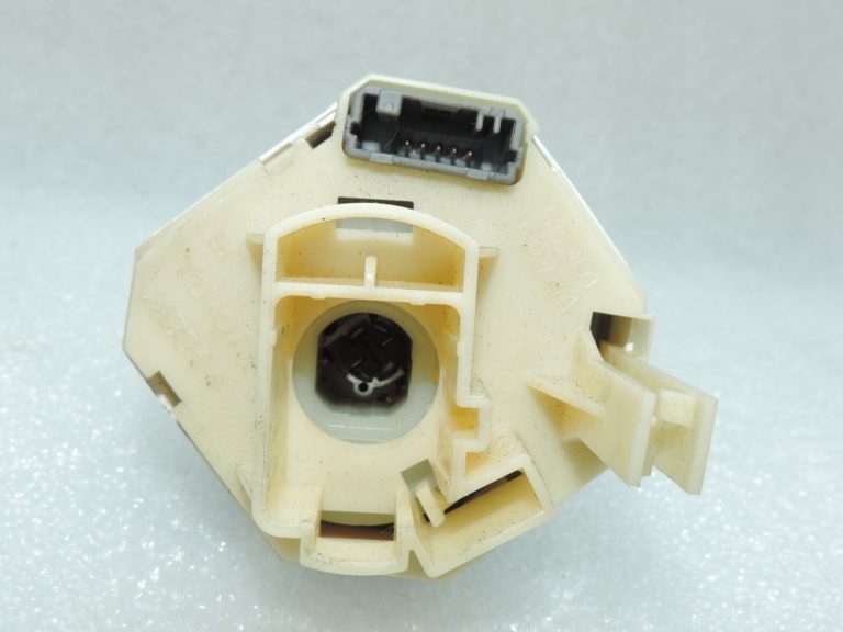 Oriģināls Toyota Yaris P9 gaisa kondicionēšanas un apsildes vadības slēdzis 559010D010 55901-0D010