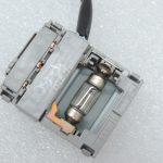 Oriģinālais Toyota Yaris P9 salona apgaismojuma slēdzis centrā 8136668010