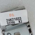 Oriģinālais Toyota Yaris P9 salona apgaismojuma slēdzis centrā 8136668010
