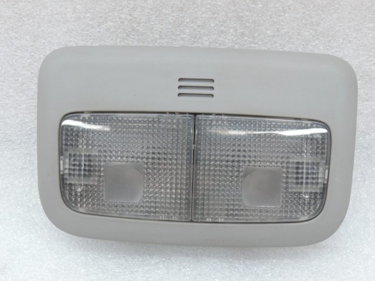 Oriģināls Toyota Yaris P9 Iekšējais apgaismojums priekšējais 812600D030B0 81260-0D030-B0