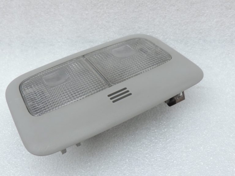 Oriģināls Toyota Yaris P9 Iekšējais apgaismojums priekšējais 812600D030B0 81260-0D030-B0