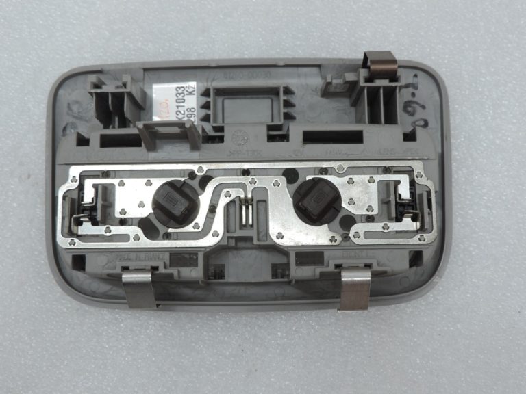 Oriģināls Toyota Yaris P9 Iekšējais apgaismojums priekšējais 812600D030B0 81260-0D030-B0