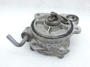 Genuine Toyota Yaris P9 1.4 D-4D 1NDTV Vacuum pump 293000N010 29300-0N010
