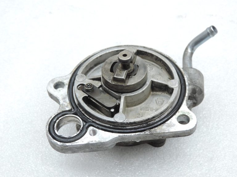 Oriģināls Toyota Yaris P9 1.4 D-4D 1NDTV Vakuuma sūknis 293000N010 29300-0N010