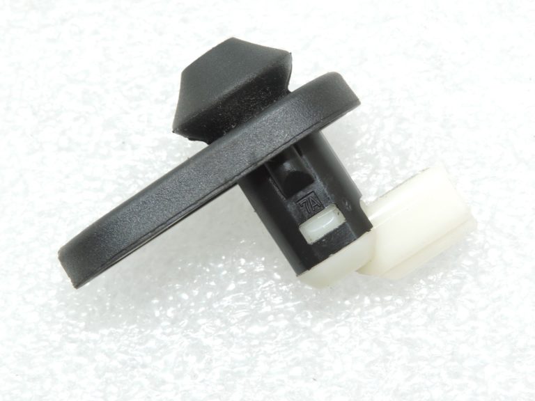Oriģināls Toyota Yaris P9 Lexus Aizmugurējo durvju slēdzis Kontaktu slēdzis 842310D040