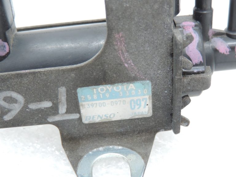 Oriģinālais Toyota Yaris P9 1.4 D4D solenoīda vārsta spiediena devējs 2581933030