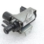 Oriģinālais Toyota Yaris P9 1.4 D4D solenoīda vārsta spiediena devējs 2581933030