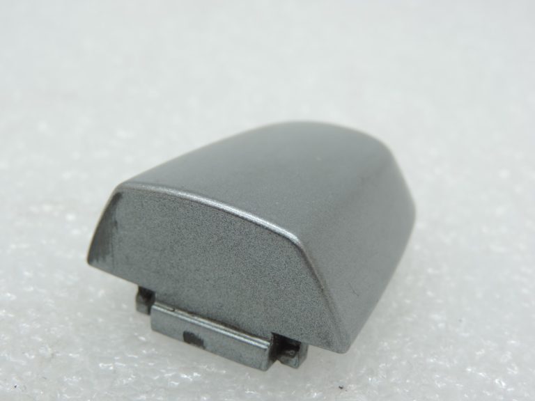 Oriģināls Toyota Yaris P9 aizmugurējais labās/kreisās puses ārdurvju rokturis sudraba krāsā (1F8)