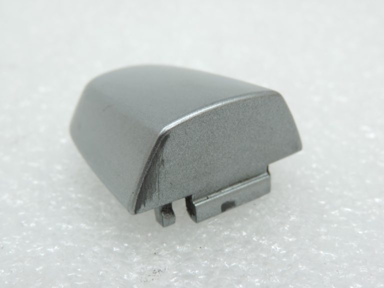 Oriģināls Toyota Yaris P9 aizmugurējais labās/kreisās puses ārdurvju rokturis sudraba krāsā (1F8)