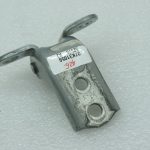 Oriģinālā Toyota Yaris P9 durvju eņģe priekšējā kreisā augšējā sudraba (1F8) 687200D040