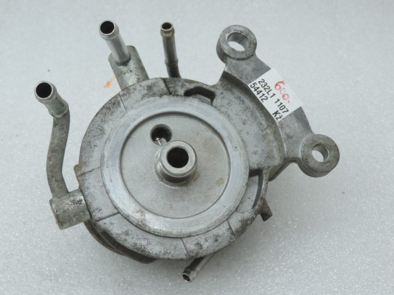 Oriģināls Toyota Auris E150 2.2d 2ADFHV degvielas filtra korpusa vāks 2338026130