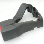 Oriģinālā Toyota Auris E150 aizmugurējā centrālā drošības jostas sprādze 7348002190C0, 73480-02190-C0