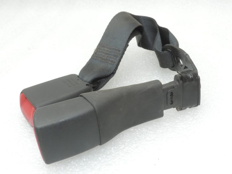 Oriģinālā Toyota Auris E150 aizmugurējā centrālā drošības jostas sprādze 7348002190C0, 73480-02190-C0