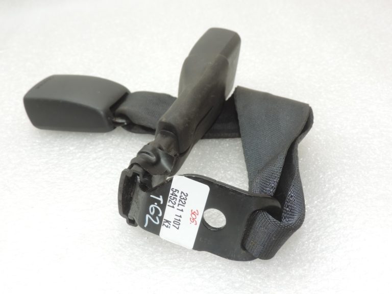 Oriģinālā Toyota Auris E150 aizmugurējā centrālā drošības jostas sprādze 7348002190C0, 73480-02190-C0