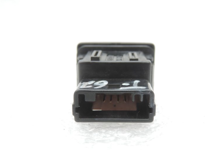 Oriģināls Toyota Auris E150 ESP vilces kontroles izslēgšanas slēdzis 8498612010