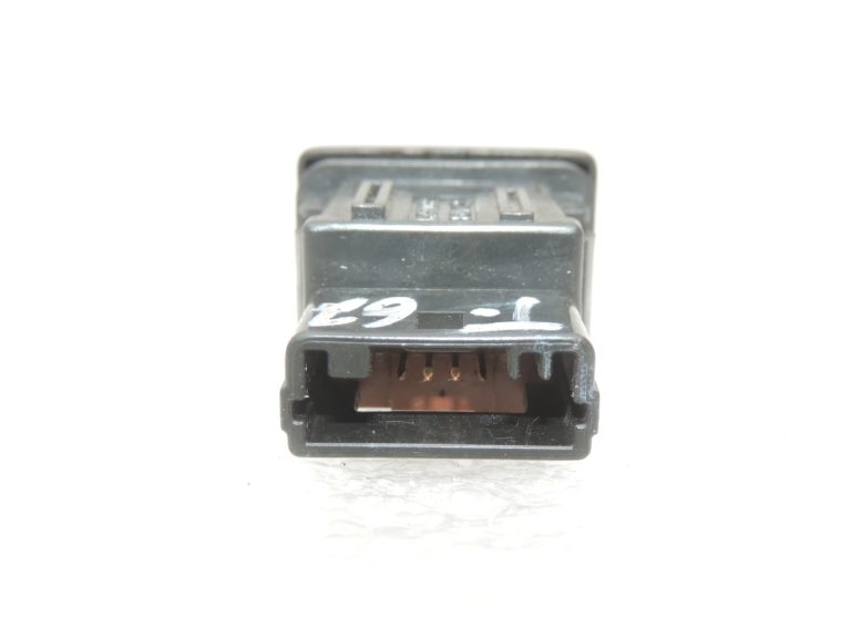Oriģināls Toyota Auris E150 ESP vilces kontroles izslēgšanas slēdzis 8498612010