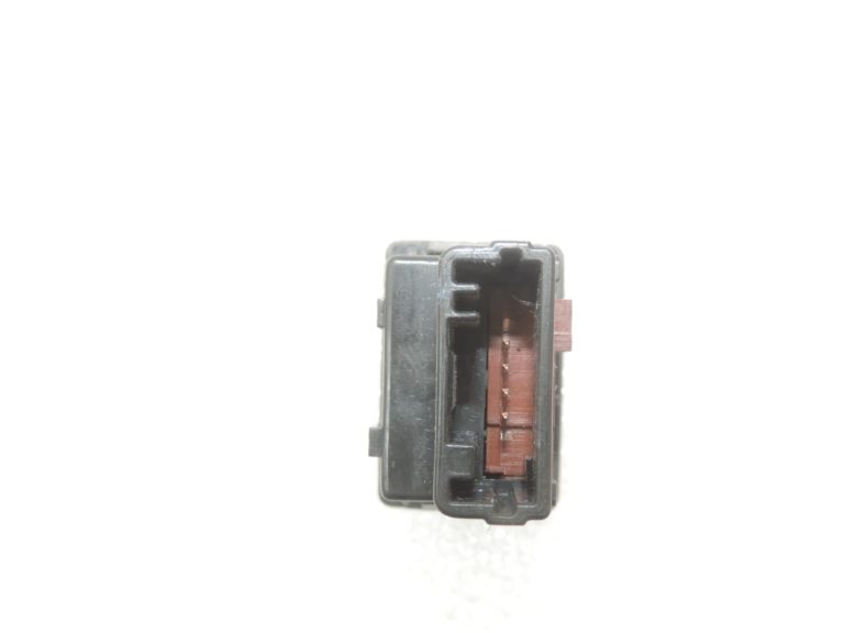 Oriģināls Toyota Auris E150 ESP vilces kontroles izslēgšanas slēdzis 8498612010