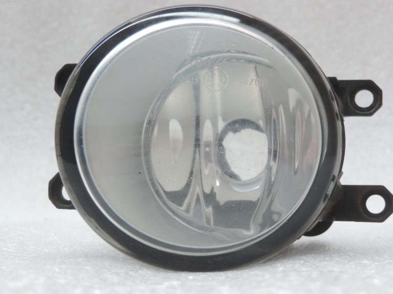 Oriģināls Toyota Auris E150 Valeo priekšējais kreisais miglas lukturis 812200D041