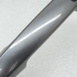 Oriģinālā Toyota Auris E150 ārdurvju rokturis priekšējais kreisais bezatslēgu magnētiskais pelēks(1G3)