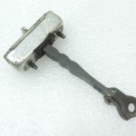 Oriģinālā Toyota Auris E150 Priekšējās kreisās/labās durvju bremzes 6861002120, 68610-02120