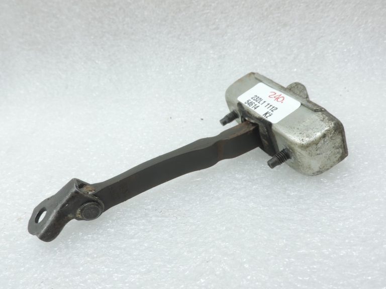Oriģinālā Toyota Auris E150 aizmugurējo kreiso/labējo durvju bremžu sistēma 6863002120, 6863002121