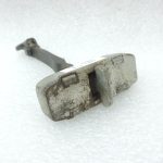 Oriģinālā Toyota Auris E150 aizmugurējo kreiso/labējo durvju bremžu sistēma 6863002120, 6863002121