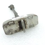 Oriģinālā Toyota Auris E150 aizmugurējo kreiso/labējo durvju bremžu sistēma 6863002120, 6863002121