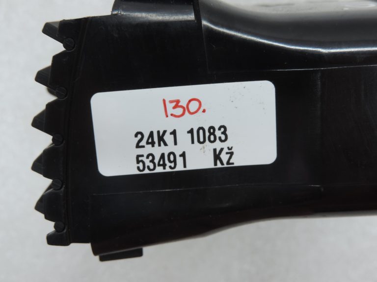 Toyota Avensis T25 Avensis T25 instrumentu paneļa centrālā ventilācijas caurule kreisajā pusē 5506405010