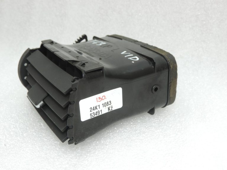 Toyota Avensis T25 Avensis T25 instrumentu paneļa centrālā ventilācijas caurule kreisajā pusē 5506405010