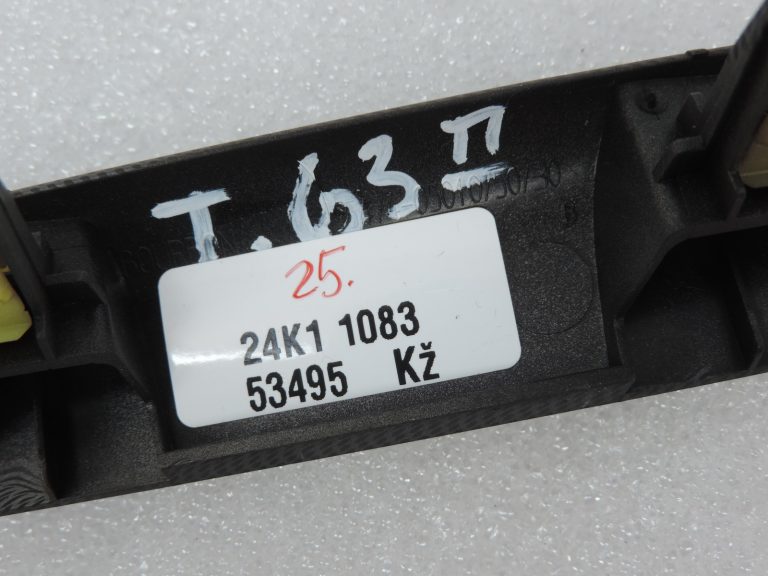 Oriģinālais Toyota Avensis T25 instrumentu paneļa apdares vāks 5547405050