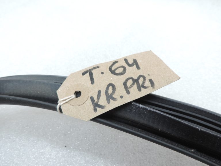 Oriģinālais Toyota RAV4 III (XA30) durvju blīvējums priekšējo kreiso durvju priekšpusē 6786242050