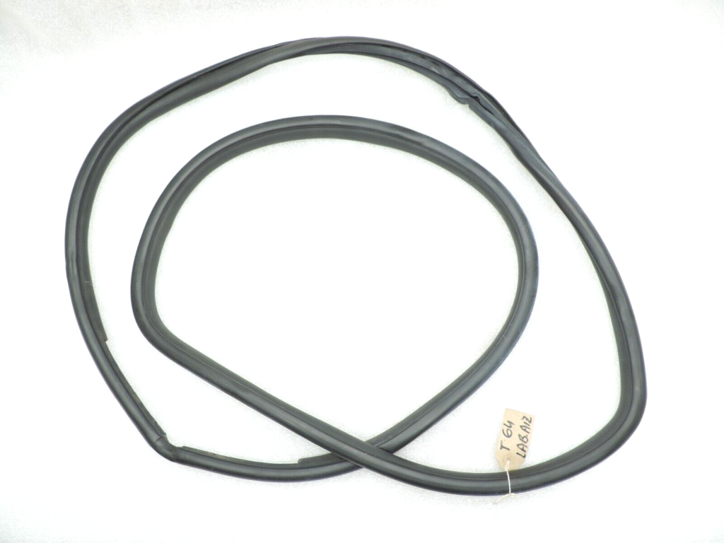 Подлинный уплотнитель задней правой двери Toyota RAV4 III (XA30) 6787142040