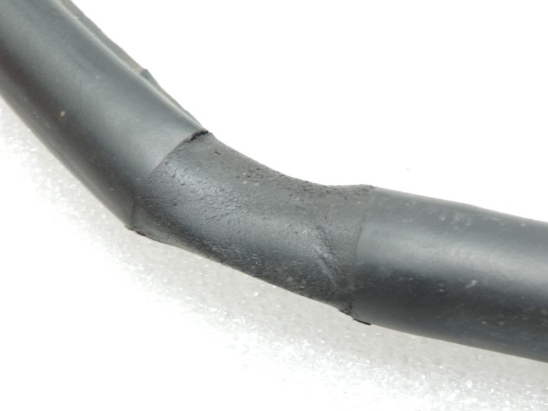 Oriģināls Toyota RAV4 III (XA30) aizmugurējo labās puses durvju blīvējums 6787142040