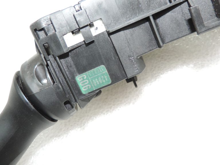 Oriģinālais Toyota RAV4 III (XA30) Stūres kolonnas apgaismojuma slēdzis kreisajā pusē 8414042090