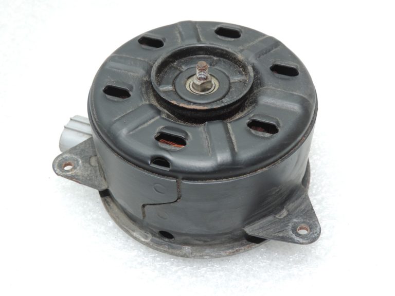 Oriģināls Toyota RAV4 III (XA30) radiatora ventilators 1636328170 16363-28170